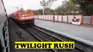 24 Coach Tatanagar Yesvantpur Speeds Twilight | Stuvartpuram