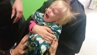 ELSŐ FÜLLYUKASZTÁS ÉS ELSŐ HAJVÁGÁS!!!!