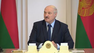"Жив!" - Лукашенко резко ответил на информацию о своем бегстве и прокомментировал забастовки