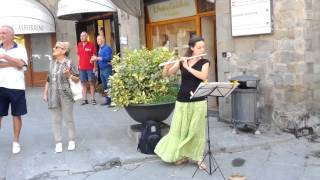 Street performance: transverse flute