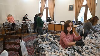 Маскировочные сетки для армянских солдат: женщины не сидят без дела