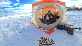 Рыбалка с Ночёвкой с Жориком! Мартовский лёд и Весеннее Настроение! Рыбка немного поклевала.