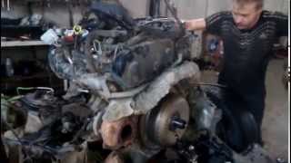 снимаем двигатель с Land Rover Discovery 3
