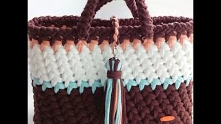 Сумка из трикотажной пряжи. Bag made of knitting yarn