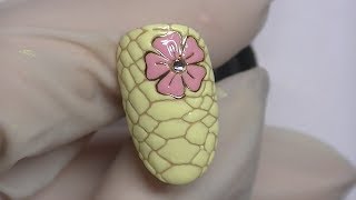 Мастер-класс рептилия и цветок. Модный дизайн ногтей