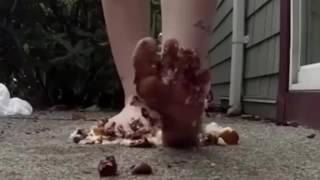 Crush Fetish Compilation - Women Crushing Barefeet, in Sandals and Flip Flops