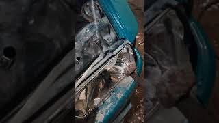 Как поменять стекло фары. На примере volkswagen caravelle t4.
