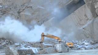 Добыча гранита при помощи взрывчатки (Granite Quarry)