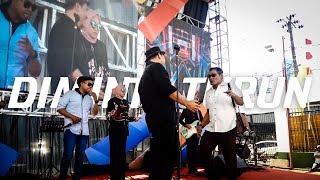 Reaksi Fadly ''Padi'' Ketika diminta turun dari panggung