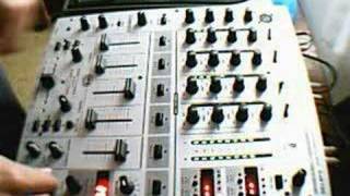 Djx 700 sampling