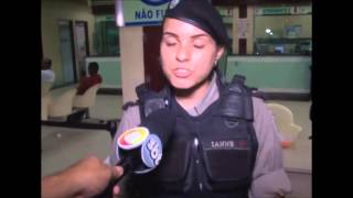 Policial se descuida e atira em seu próprio pé
