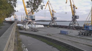 Порт, г. Выборг. Краны