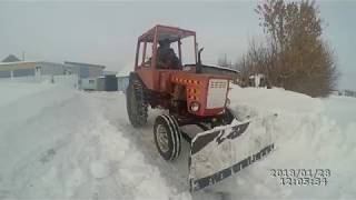 Чистим снег на тракторе т-25.