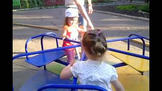 Vlog СУПЕР! Детская Площадка София и Ксюша Играют на Площадке VLOG Children's play yard for kids