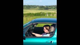 Women Pleasures Herself While Driving!
