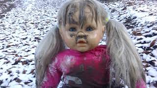 kick Sandra doll Stomping Doll Muddy trample