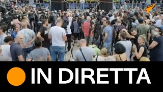 #Tbilisi: manifestanti si radunano davanti al parlamento per chiedere le #dimissioni del governo