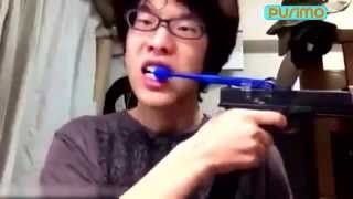 Самые смешные люди в самых необычных местах! Funny people and their incredible actions!