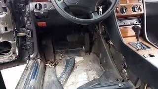 Снята вся обшивка салона w124
