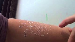 Freehand glitter tattoo tutorial