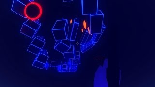 Прыгаем и стреляем ►Get To The Orange Door