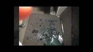 У Рівному на голову пасажирки маршрутки впало скло