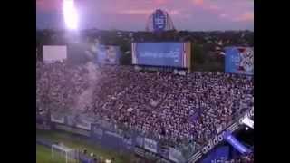 LA HINCHADA DE OLIMPIA DANDO CATEDRA DE COMO ALENTAR ( APRENDE HIJO)