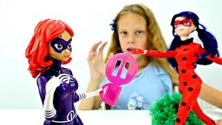 Леди Баг против Леди ВайФай. Играем в куклы