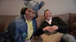 Tante Es Op Bezoek Bij Najib Amhali - RAYMANN!