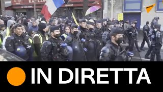 #Parigi: protesta contro pass sanitario