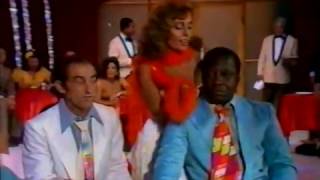 Os Trapalhões - Confusão na Boate