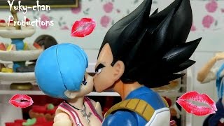 ♥♥ BULMA BESA A VEGETA y...se va de compras con Bra - Dragon ball super crazy-comic-Stopmotion