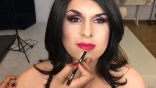Maquillaje de crossdresser y transformismo. Tapar la barba con maquillaje