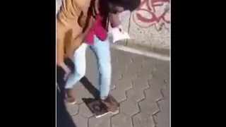 Aliran Sesat Syiah Bangga Menginjak Injak dan Membakar Al Qur'an