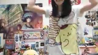 踊っていたらママンが登場…ポムポムプリンTシャツで興奮して踊るめぐたそ