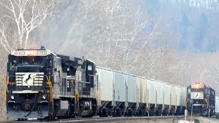 NS 8303 (Dash 8-40C) In Charge Of A Short NS 10N - New Florence PA