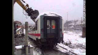 Zerlegung (Verschrottung) eines Intercitywagen