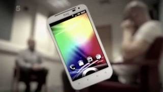 iPhone fanboy vs Android fanboy - Can they switch? (Gadget Show)