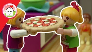 Playmobil Film deutsch - Lena backt Pizza - Filme für Kinder von Familie Hauser