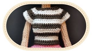 Вязаная футболка для куклы. Crochet t-shirt for a doll.