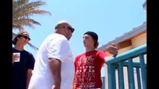 16 YEARS OLD SKATEBOARDER GETS A FIST