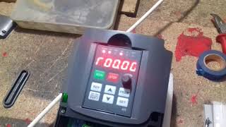 Подключение и настройка китайского частотника HY 1.5 (2.2) Квт. Запуск шпинделя.