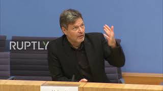 Germany: Scholz's 'traffic light' government 'concerned' about Ukrainian border situation