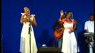Maman LYDIA chante "se Yo " PAQUES 2011 par ami-BELEPE