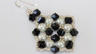 Pearls and Crystals Earrings. Серьги из бисера жемчуга и кристаллов