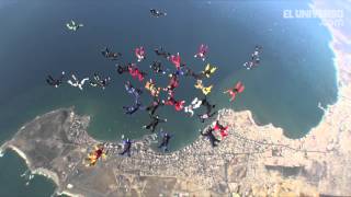 Festival de paracaidismo en Salinas