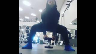 THE KENYA CROOKS THIGHS AND BOOTY MOVE OF THE DAY
