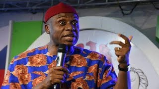 Campaigning For Buhari Is Like Selling Expired Drugs - Amaechi Gestures