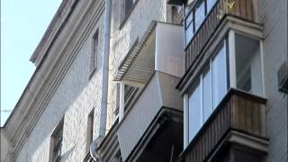 Вынос остекления и монтаж крыши на балконе сталинки