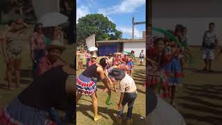 Música olhinhos de Fogueira banda mastruz com leite apresentação dos alunos escola Eleuza